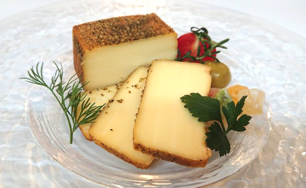 スモークチーズ-燻製2段仕込み-（山椒味）