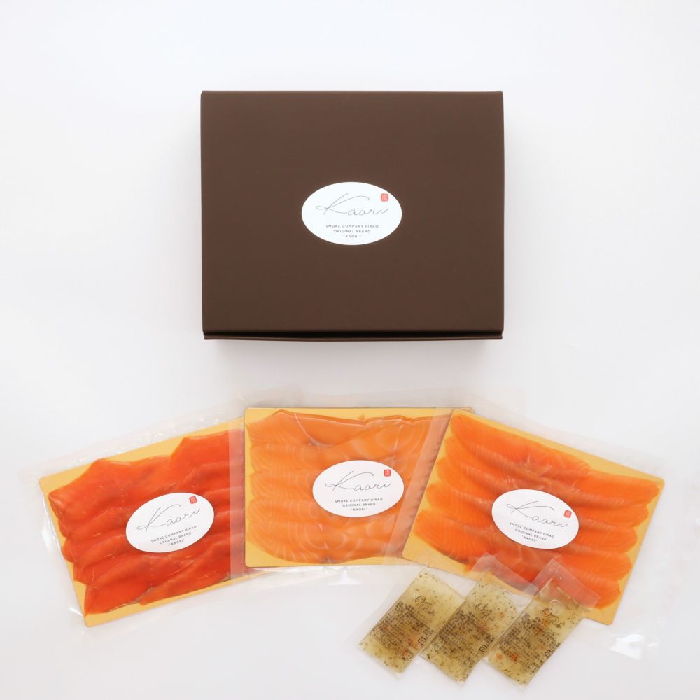 Kaoriのスモークサーモン3種（ギフトBOX）｜Kaori-熏