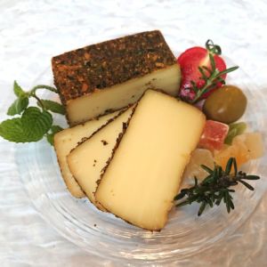 スモークチーズ-燻製2段仕込み-（七味唐辛子味）