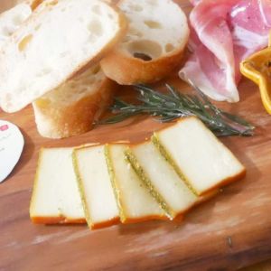 スモークチーズ-燻製2段仕込み-（山椒味）